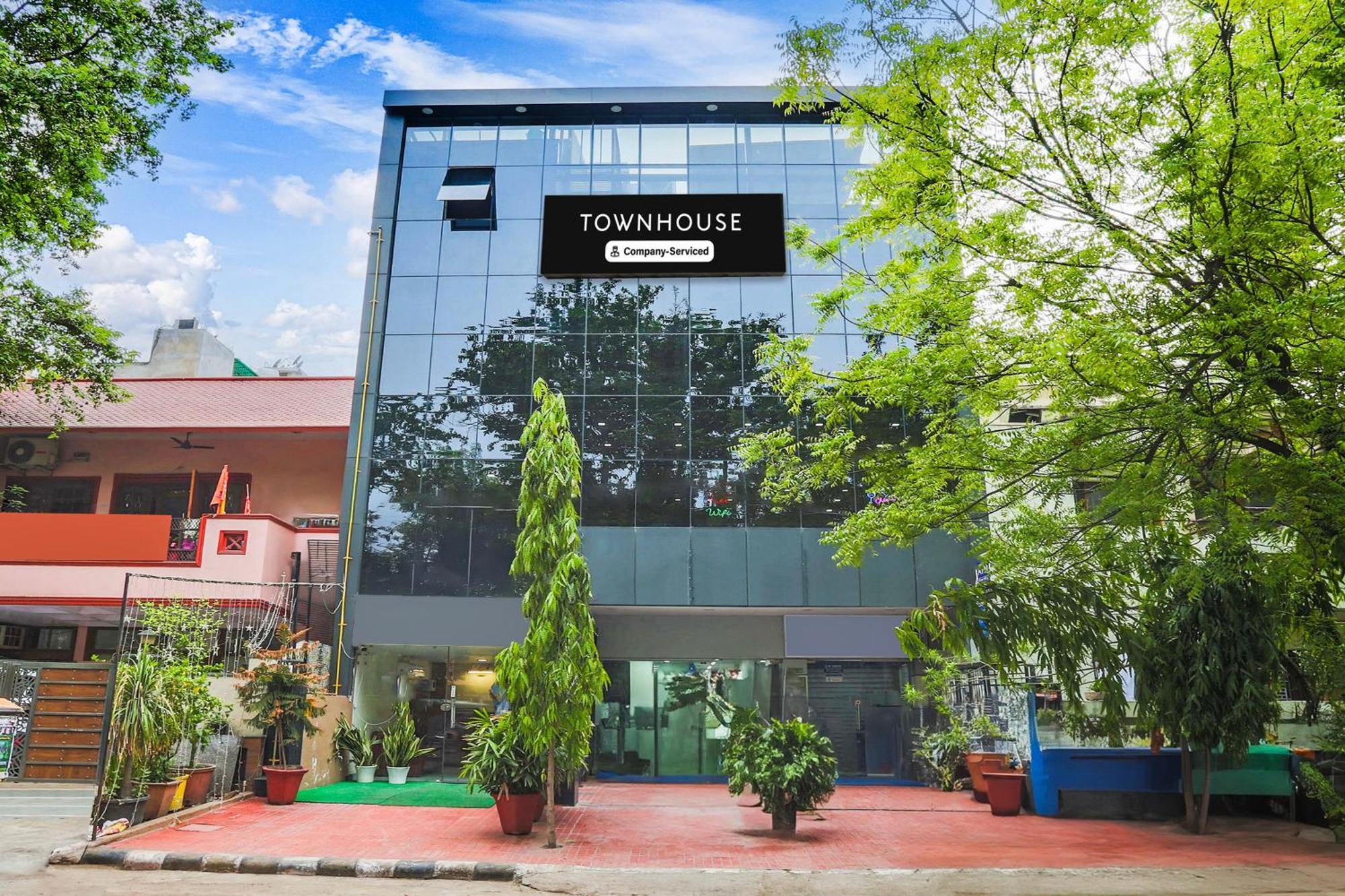 Super Townhouse Vikaspuri Hotel Delhi  Exterior photo