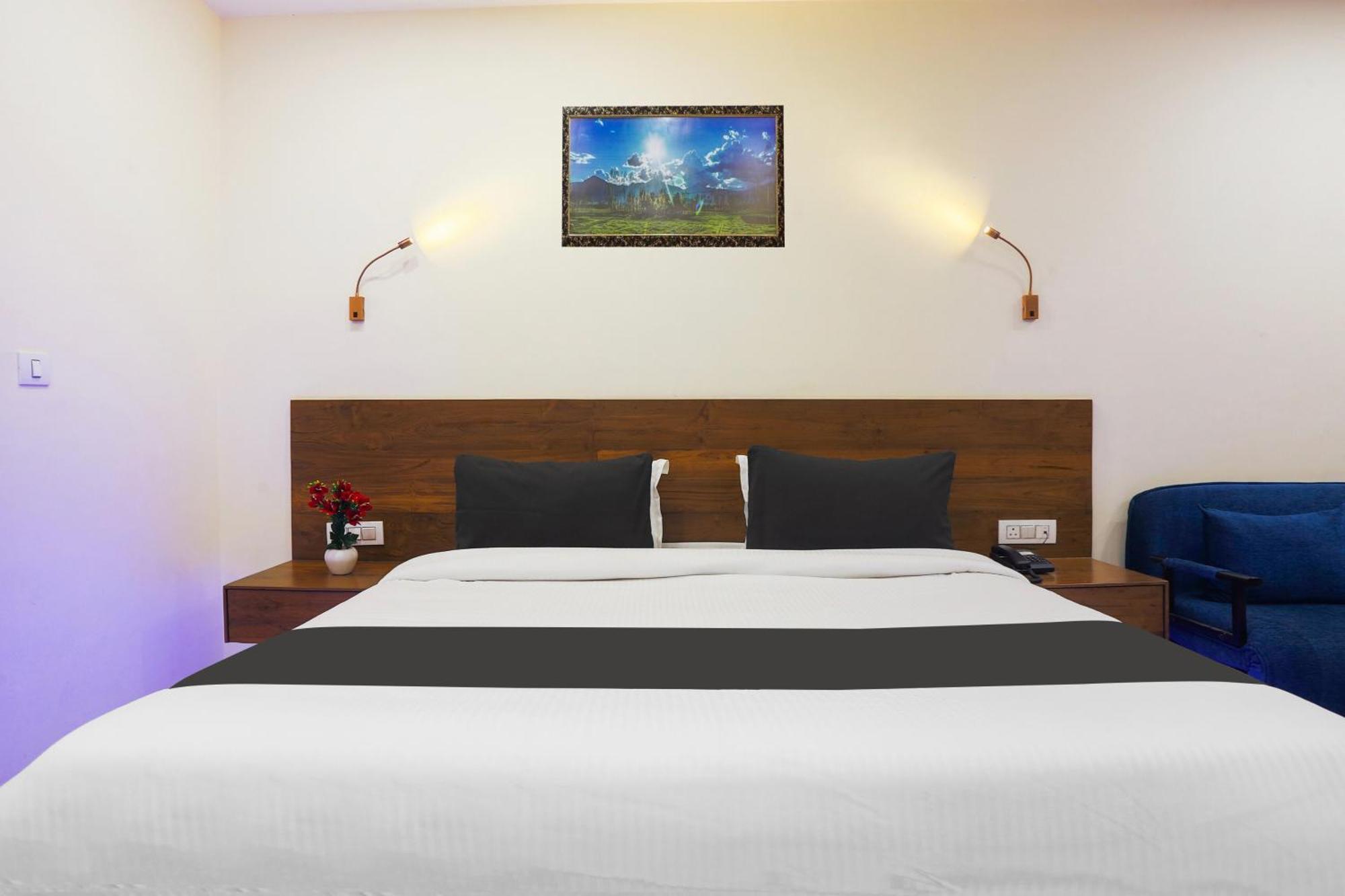 Super Townhouse Vikaspuri Hotel Delhi  Exterior photo